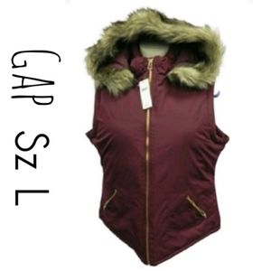 NEW GAP Faux Fur Hooded Jacket Puffer Vest Bordeaux Burgundy Maroon Sz L